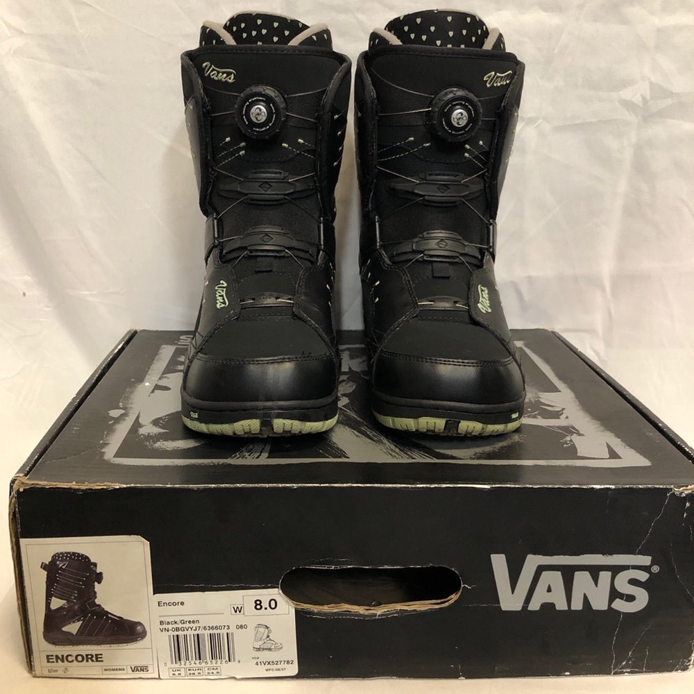 Vans “ Encore” snowboarding boots